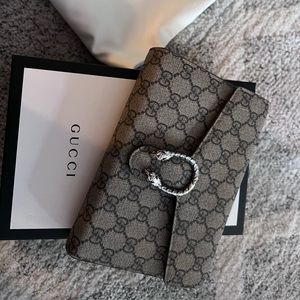 Gucci purse